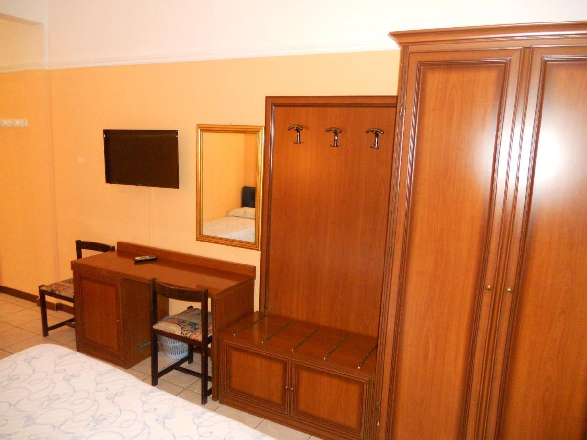 Salus Hotel 3*
