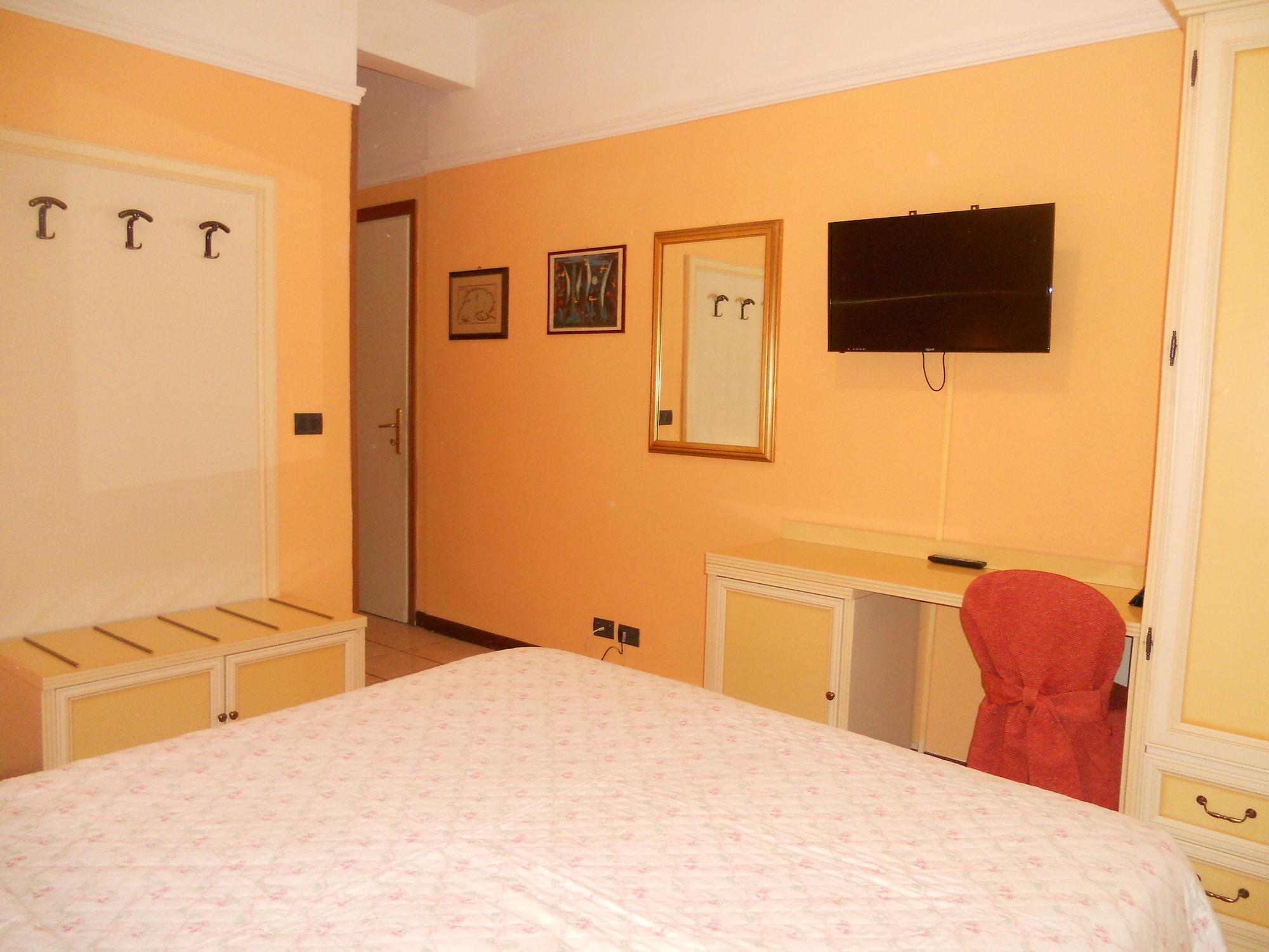 Salus Hotel 3*