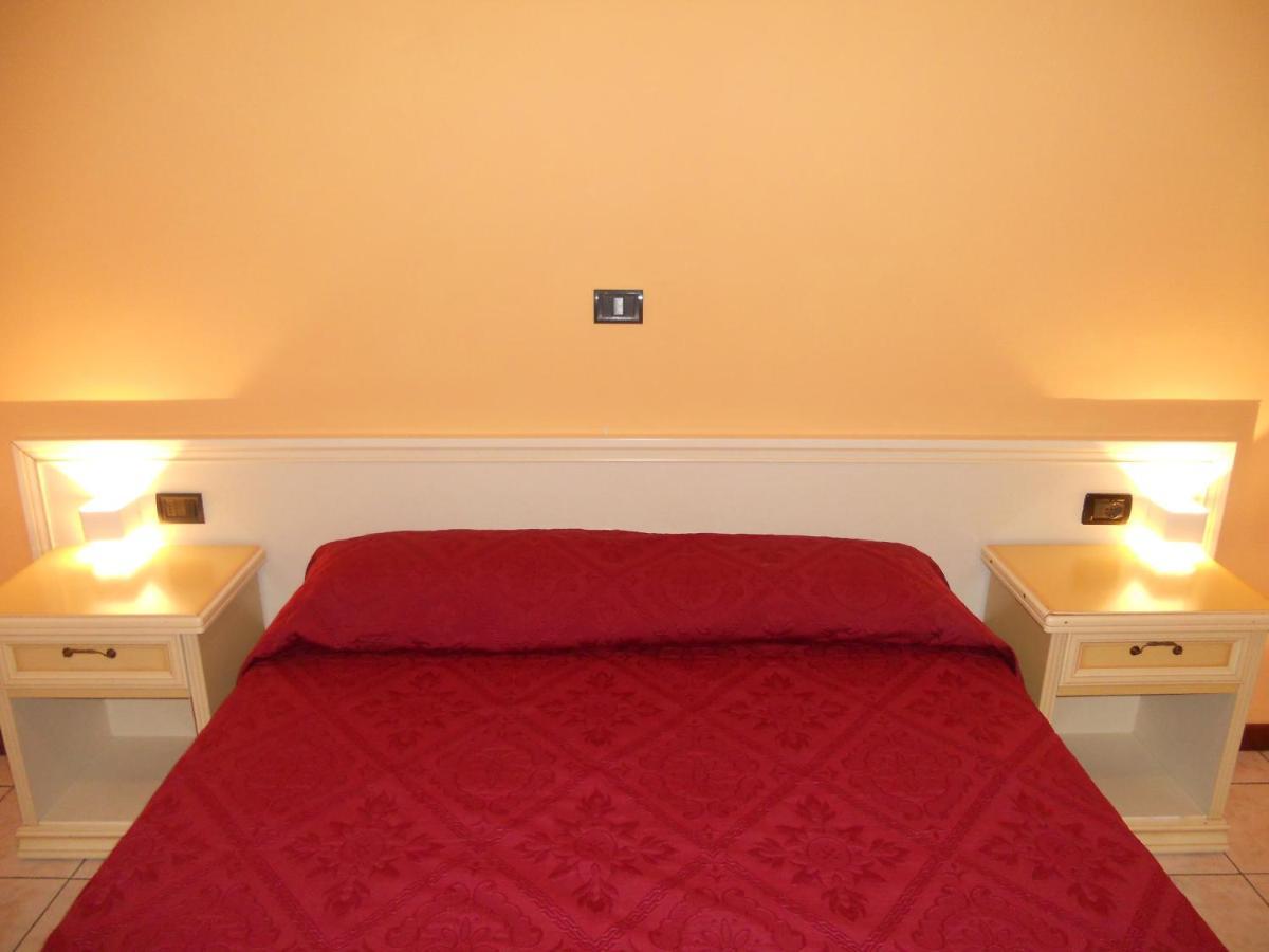 Salus Hotel