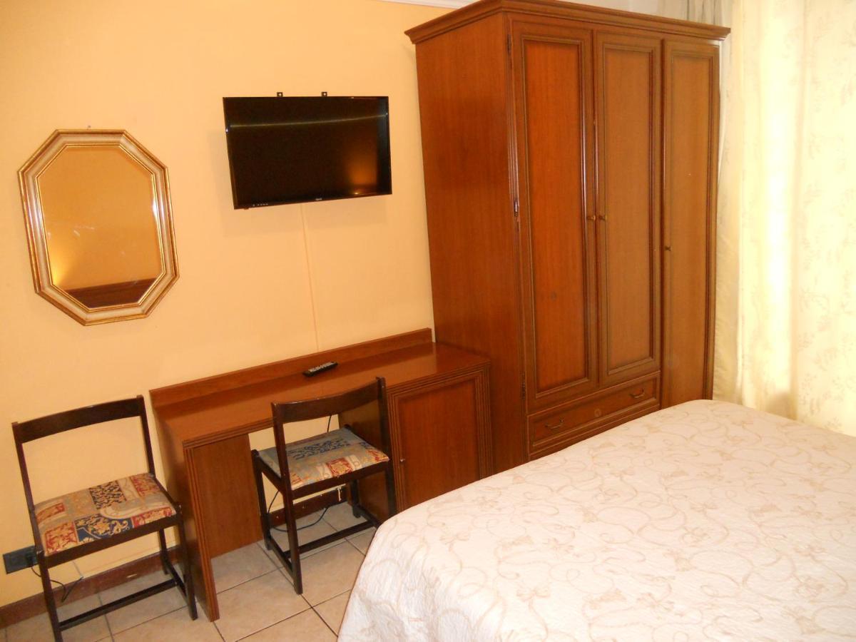 Salus Hotel 3*